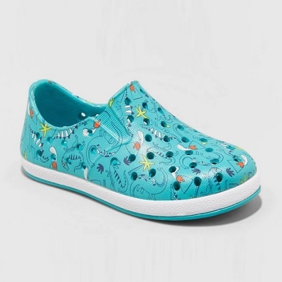 plastic shoe with holes in it and a light blue starfish underwater pattern