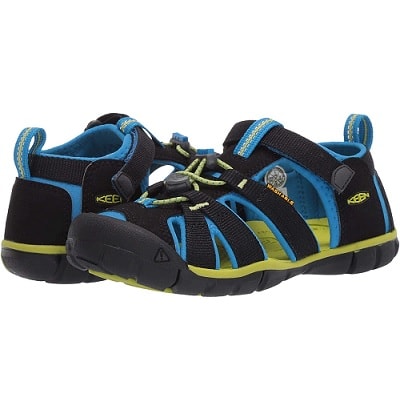 A pair of kids' closed-toe sandals in black, yellow, and blue
