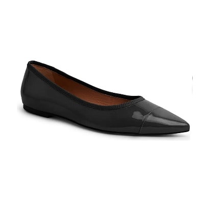 A black pointed-toe flat