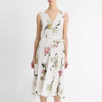 Washable Workwear Wednesday: Wilted Peony Pleated Dress