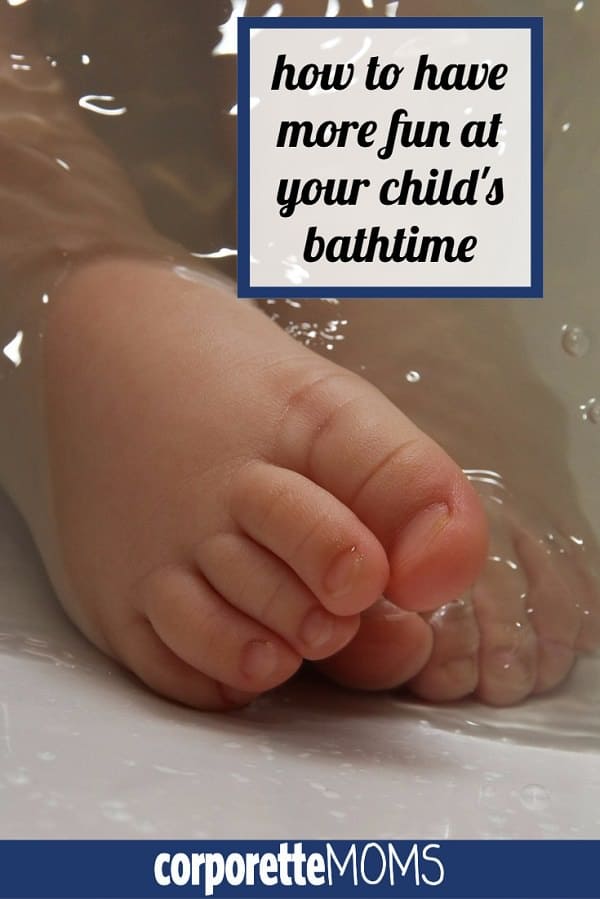 A picture of baby feet in the tub.